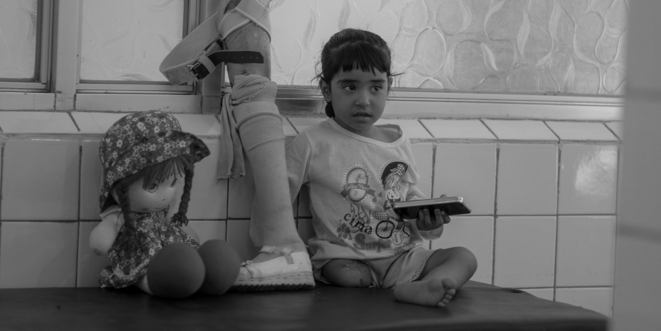 Explosivwaffen-Jemen-Hala-UEberlebende-grau